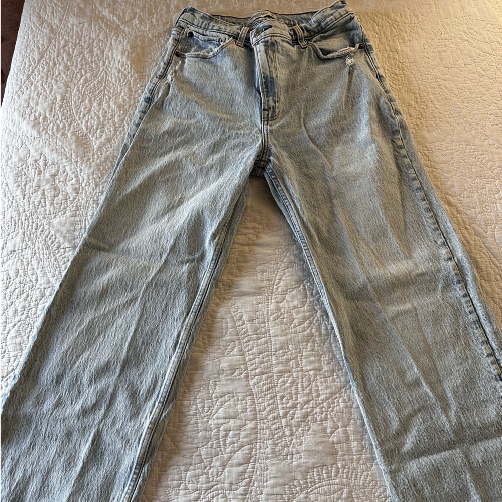 Abercrombie and Fitch High Rise 90s Relaxed Jeans